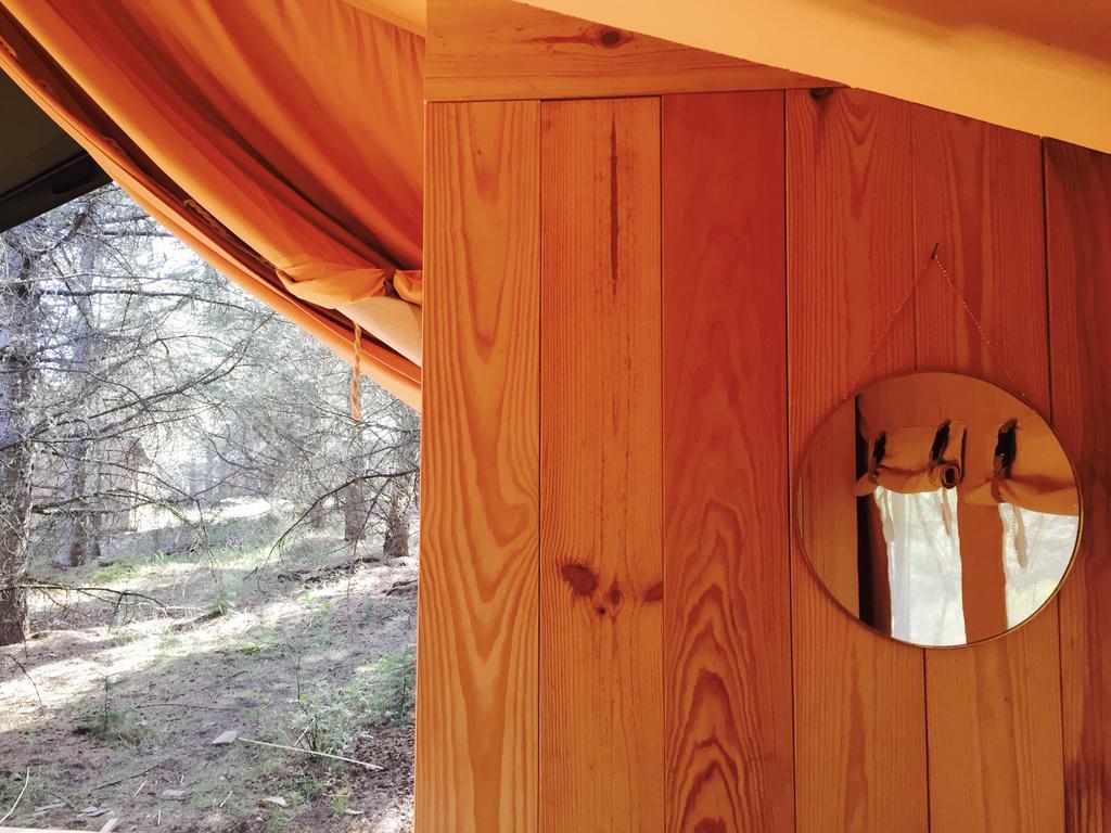 Domaine De La Vitarelle Glamping Villaniere Exterior foto